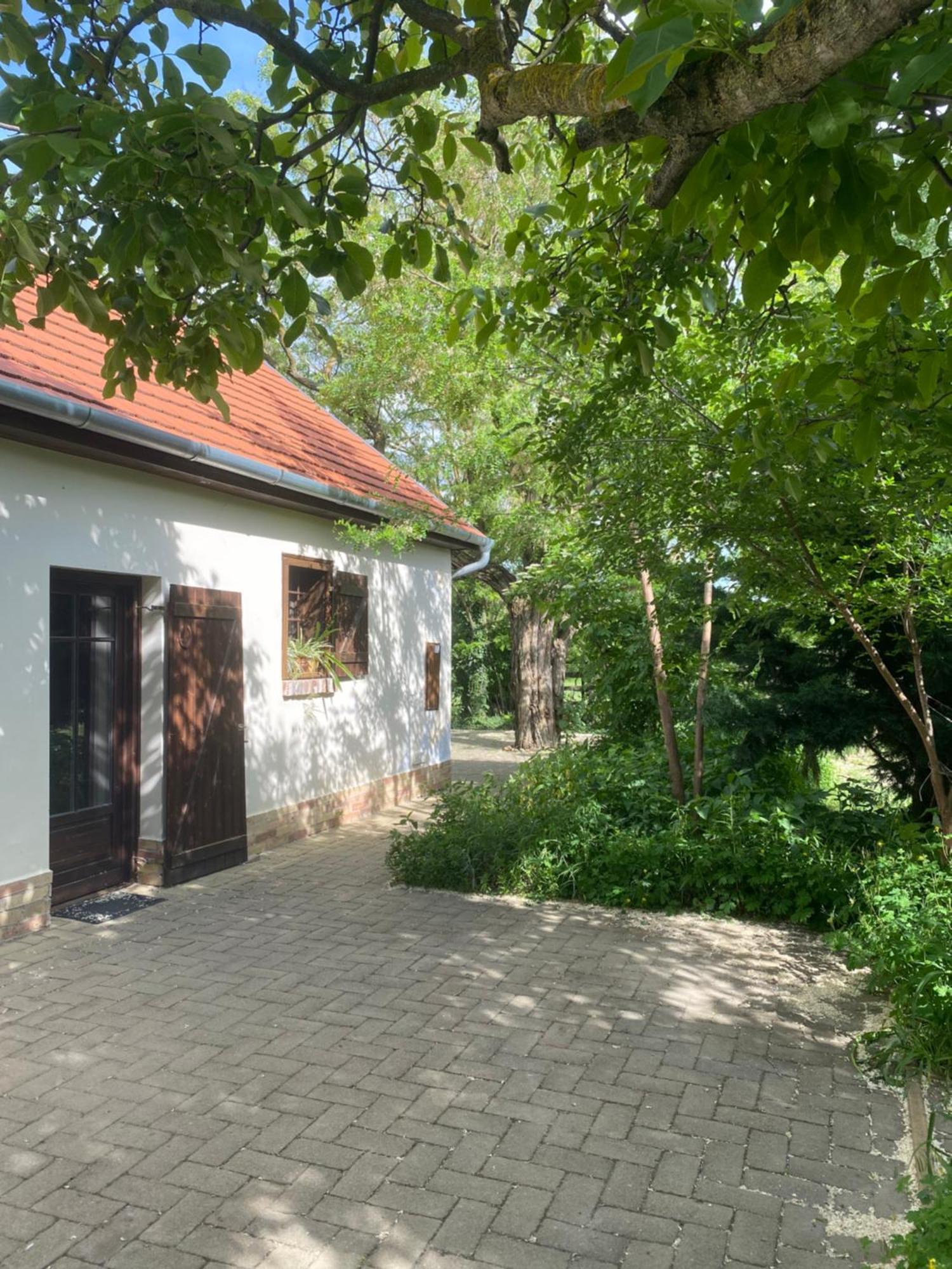 Ferienwohnung Racz Birtok Lajosmizse Exterior foto